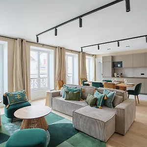  Apartment Beaubourg Le Marais By Studio Prestige